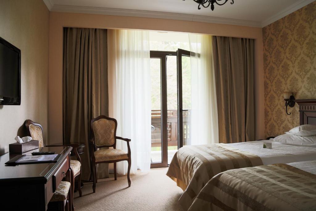 Hotel Foisorul Cu Flori Sinaia Kültér fotó